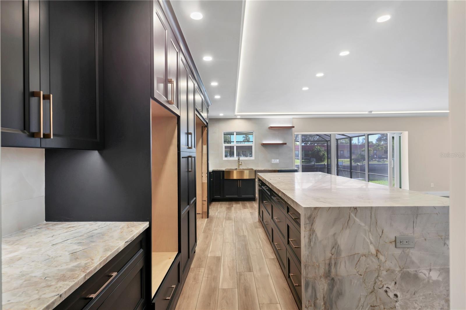 SAN REMO SHORES - Residential