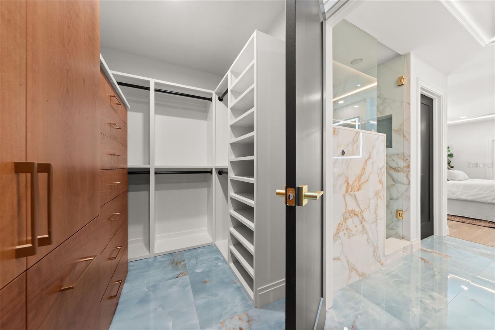 SAN REMO SHORES - Residential