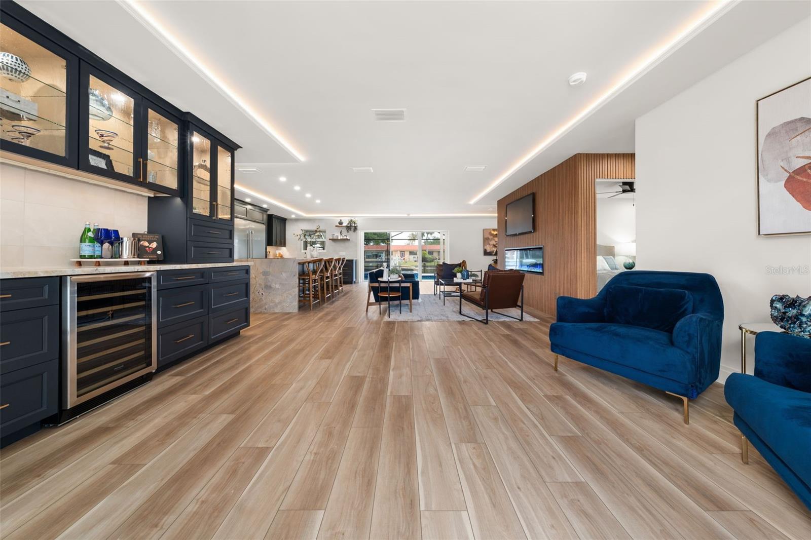 SAN REMO SHORES - Residential