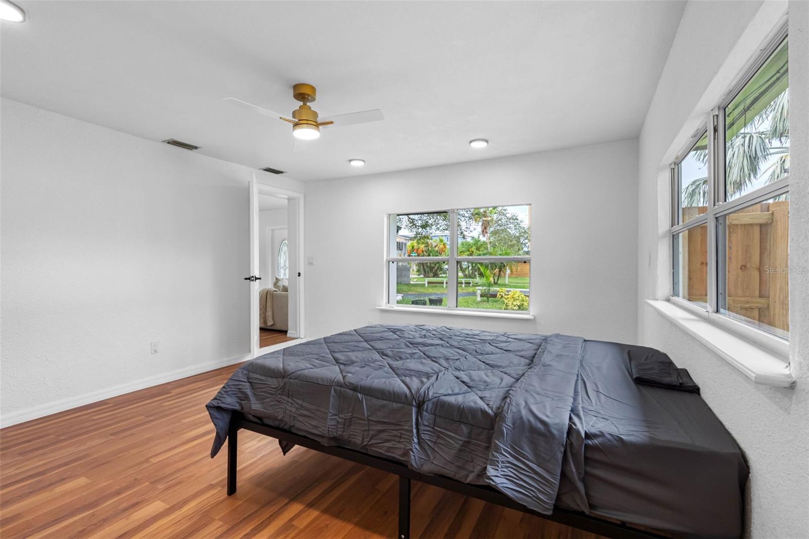BAYWOOD SHORES - Residential