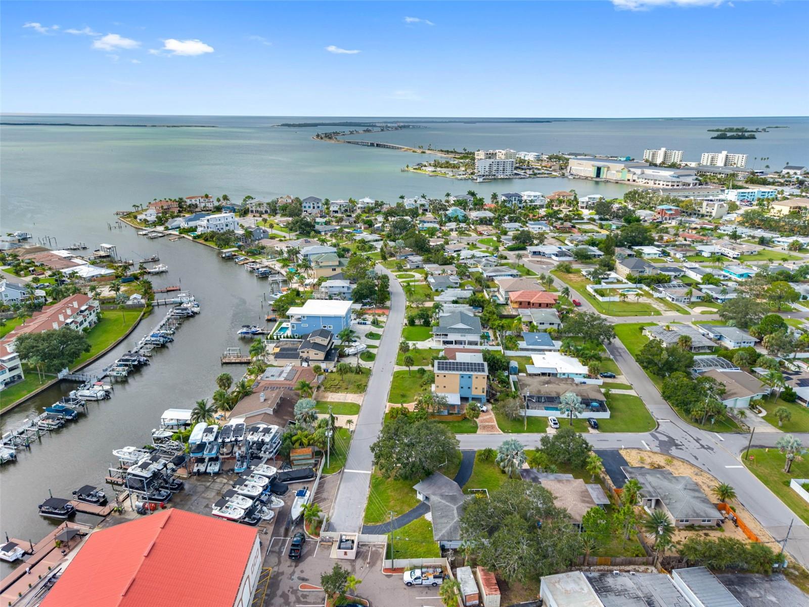 BAYWOOD SHORES - Residential