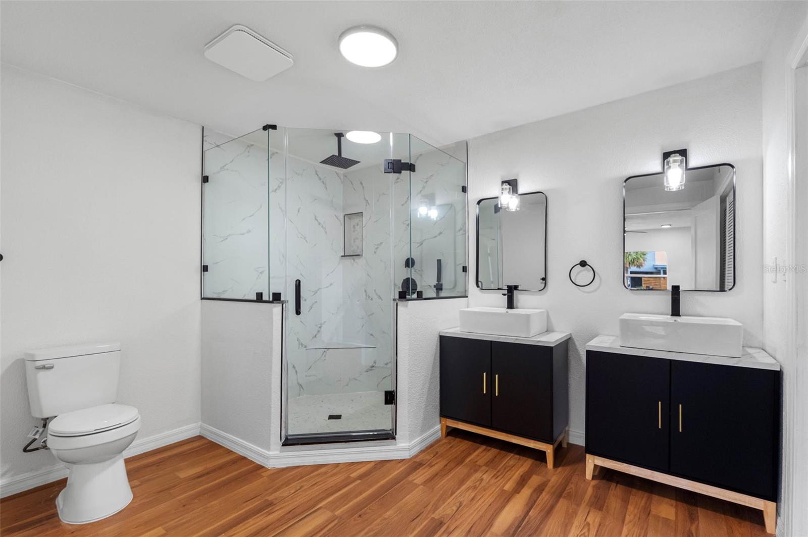 BAYWOOD SHORES - Residential