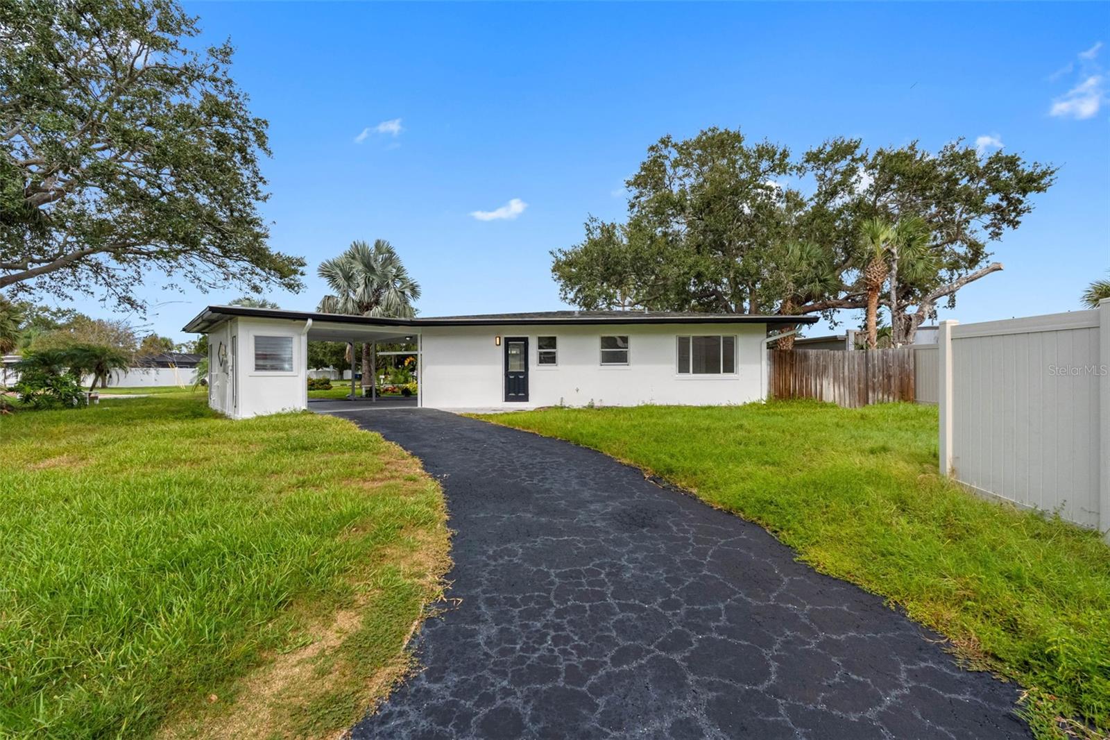 BAYWOOD SHORES - Residential