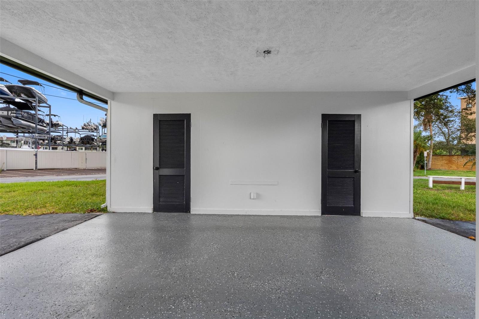 BAYWOOD SHORES - Residential