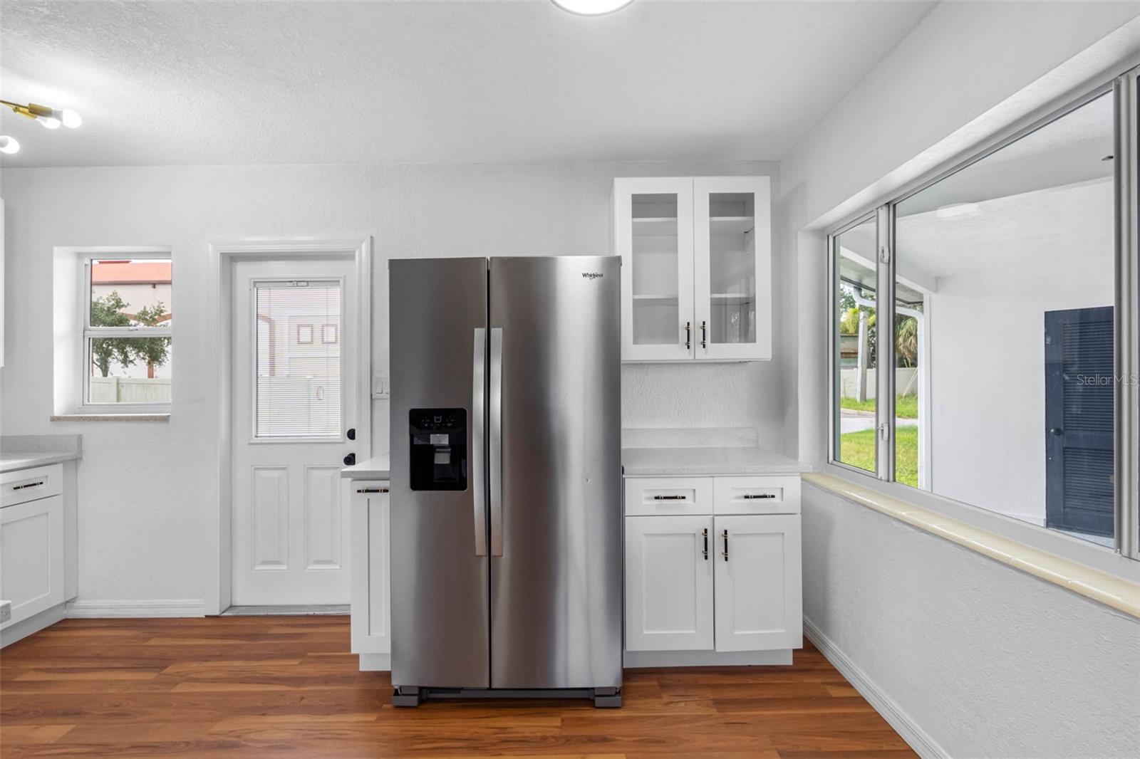 BAYWOOD SHORES - Residential