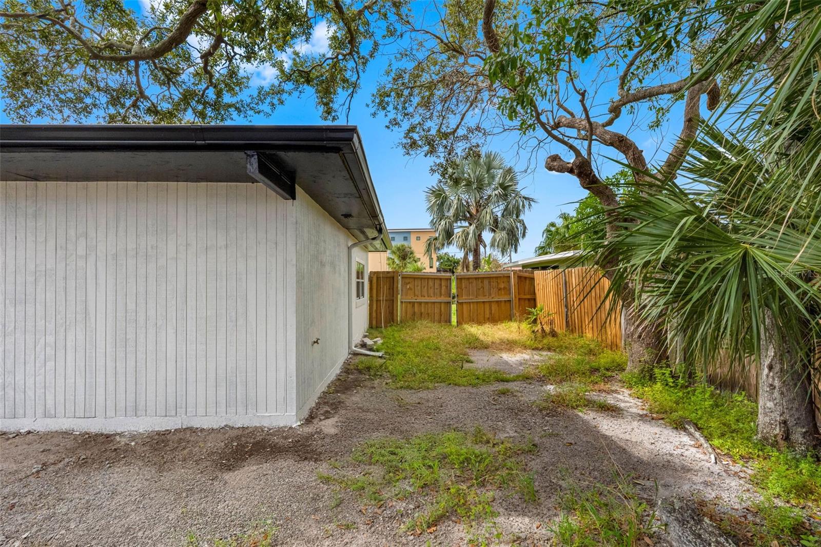 BAYWOOD SHORES - Residential