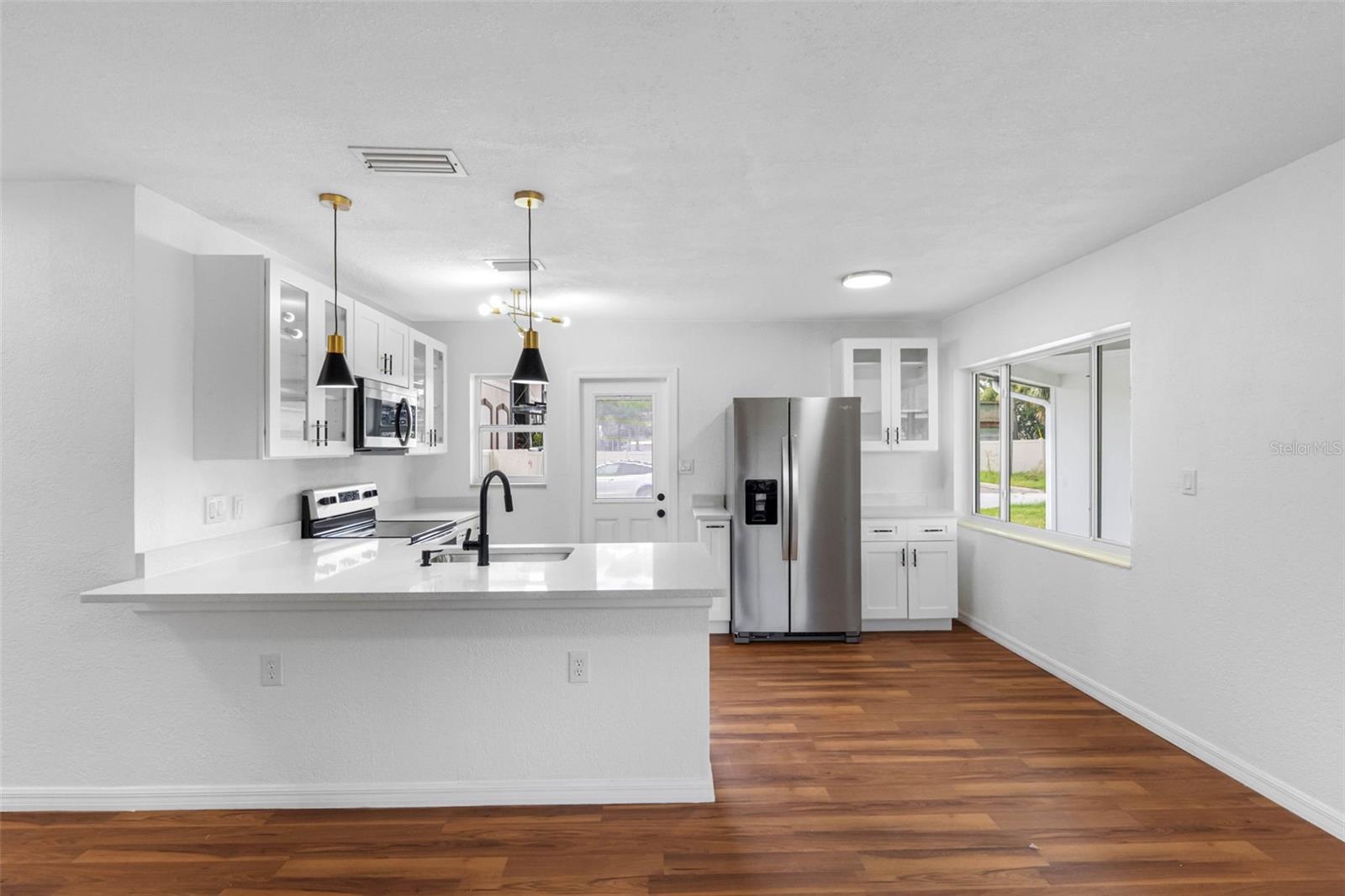 BAYWOOD SHORES - Residential