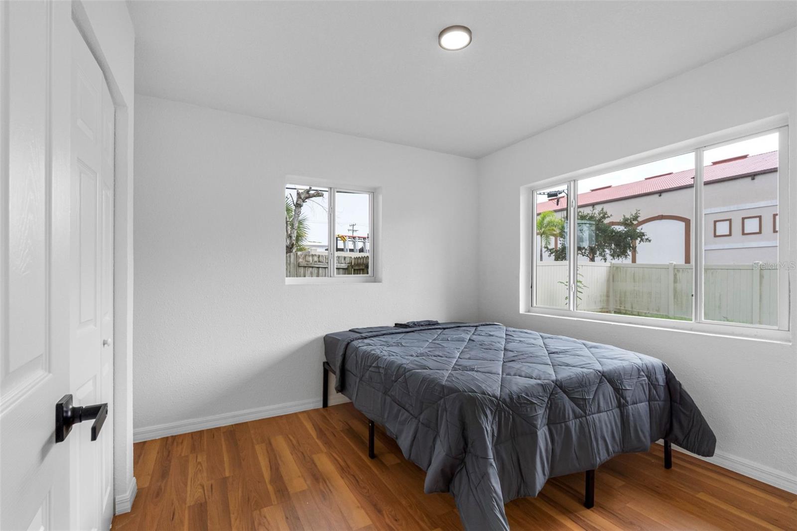 BAYWOOD SHORES - Residential