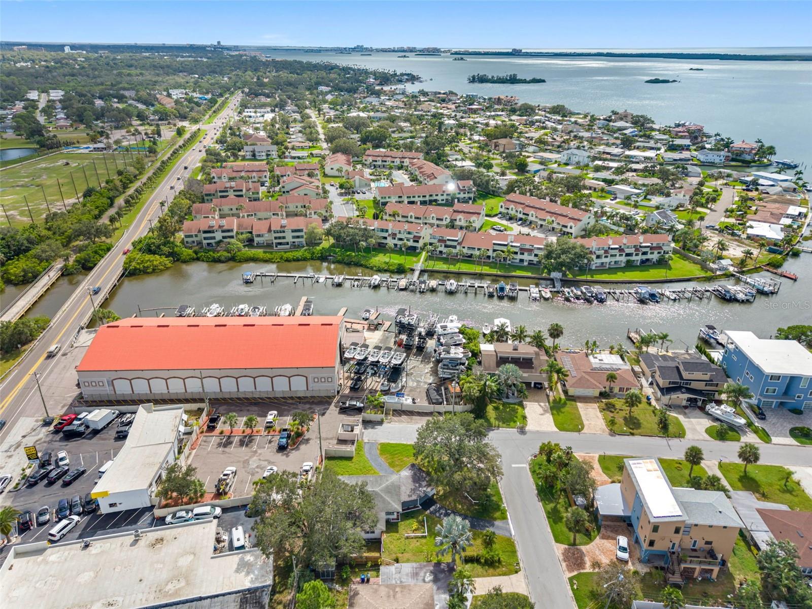 BAYWOOD SHORES - Residential