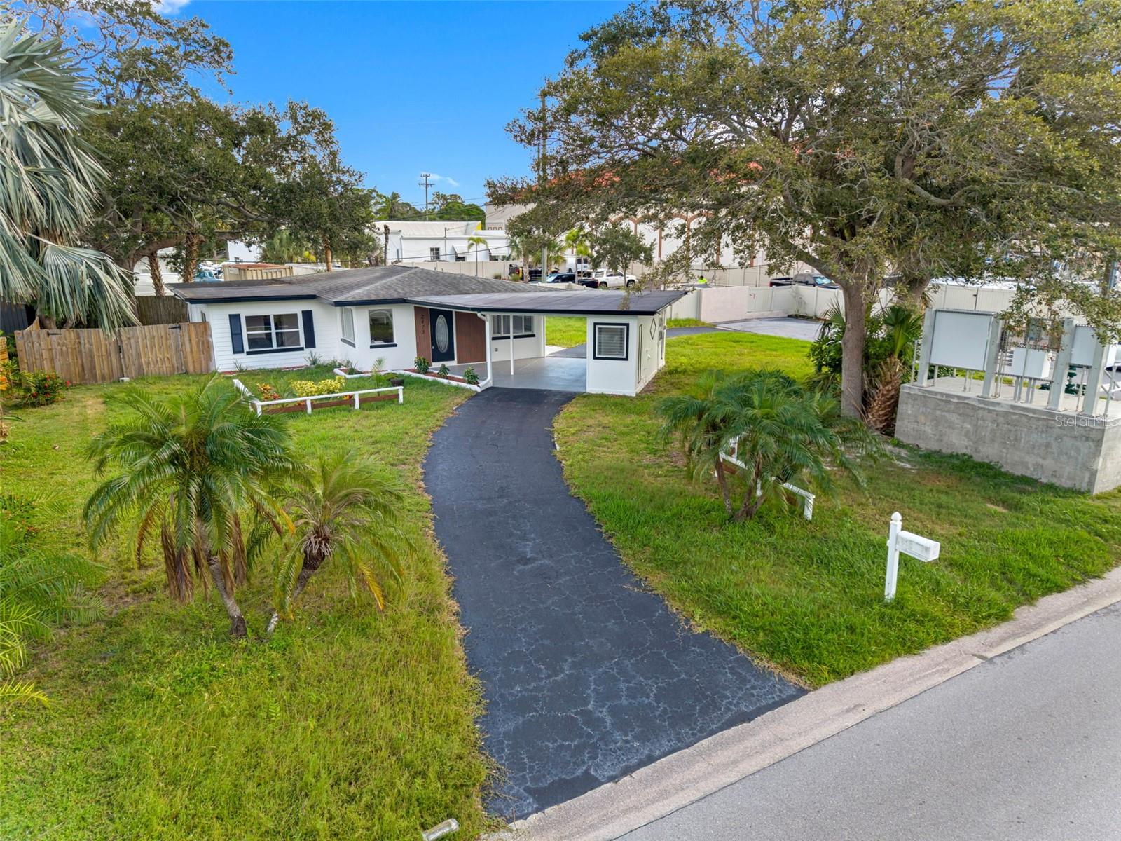 BAYWOOD SHORES - Residential