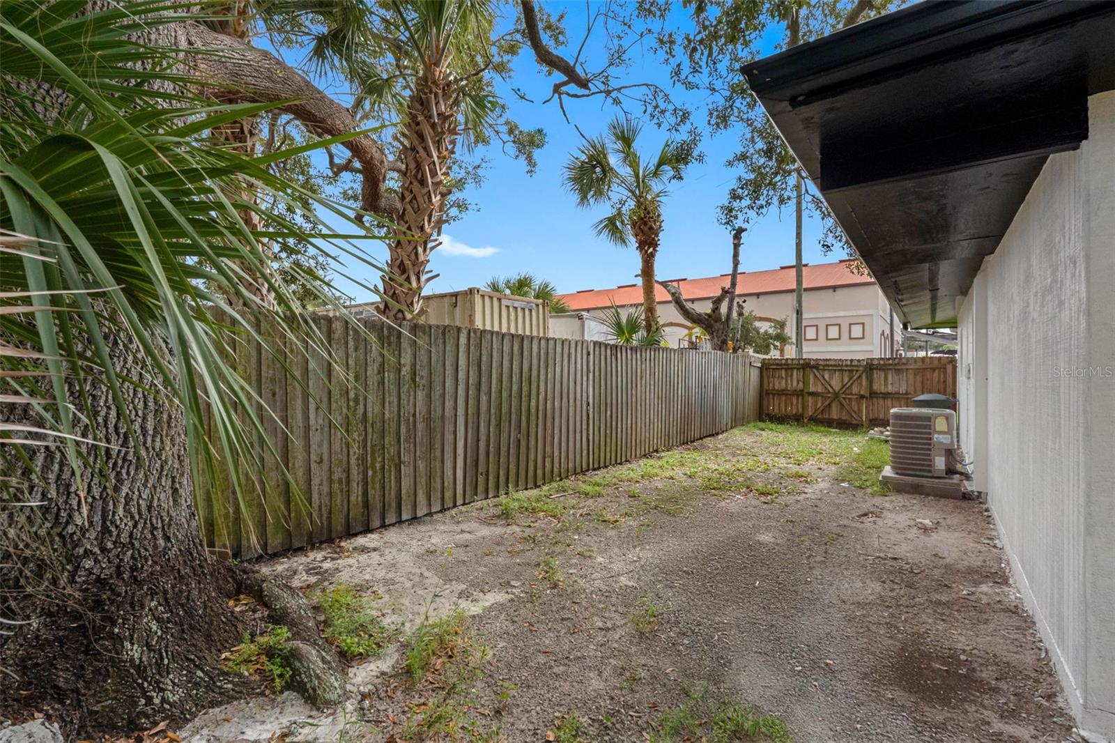 BAYWOOD SHORES - Residential