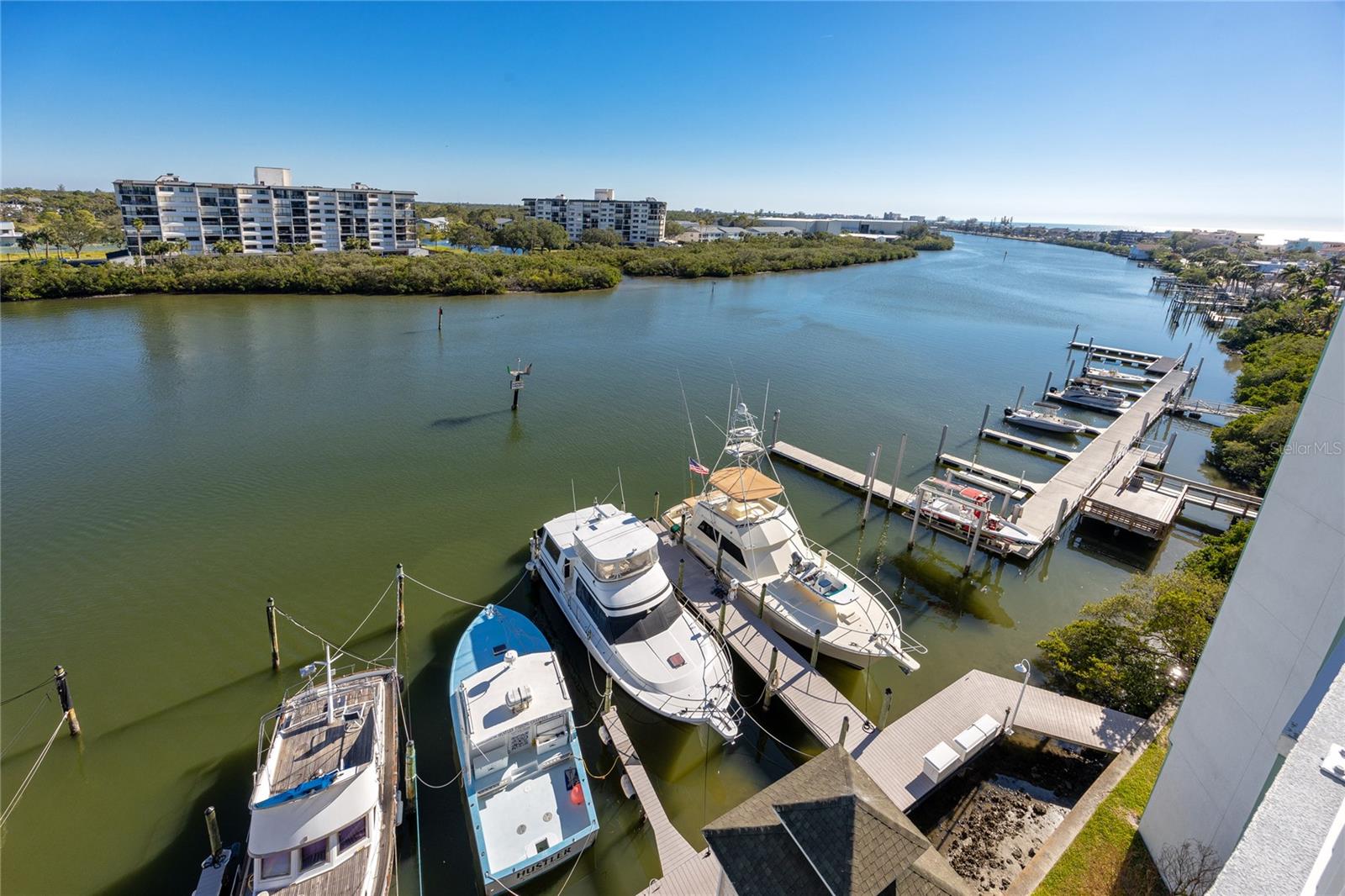 HARBOURSIDE AT MARKER 33 VACATION CONDO - Residential