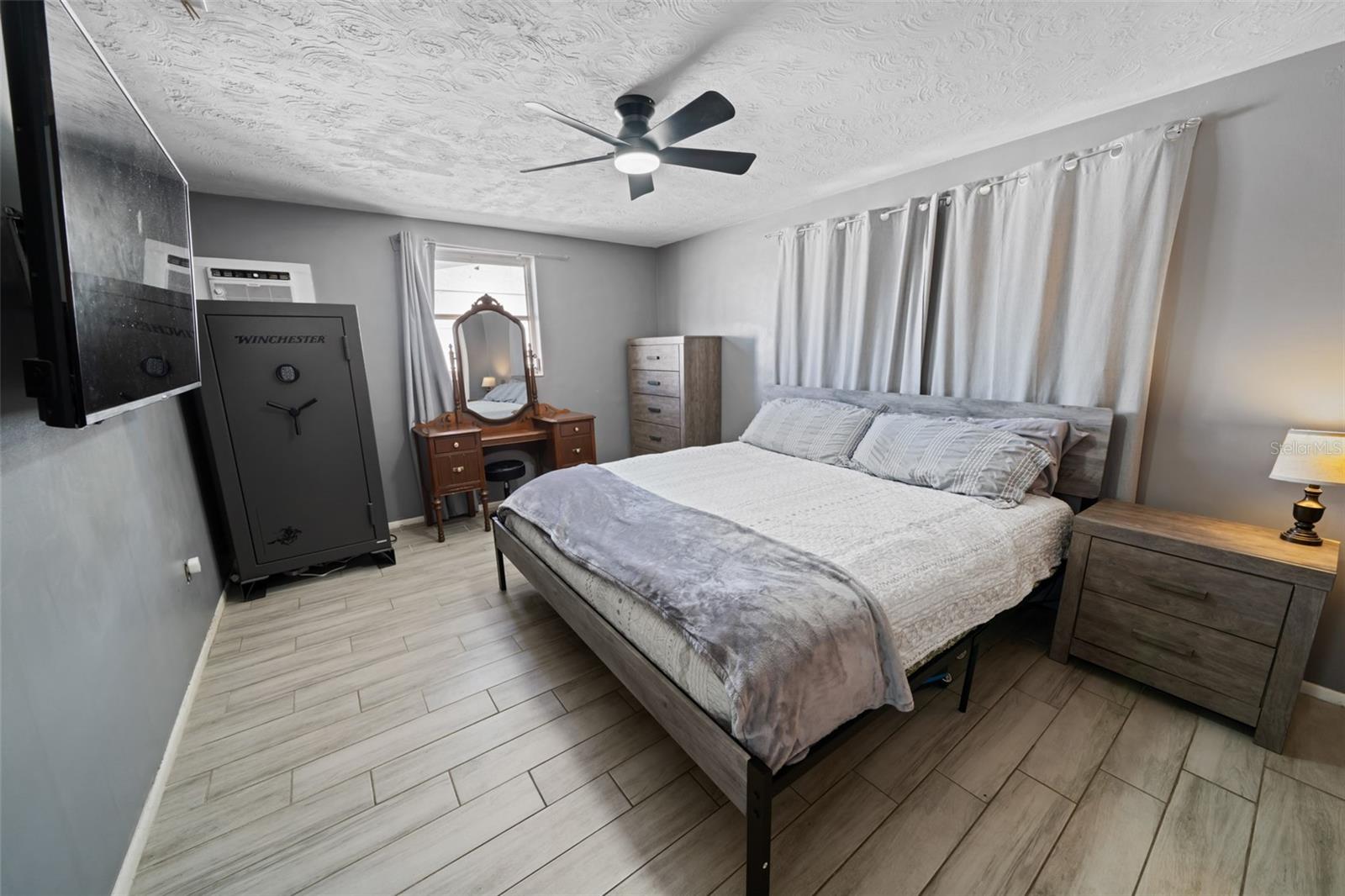 TAHITIAN HOMES - Residential