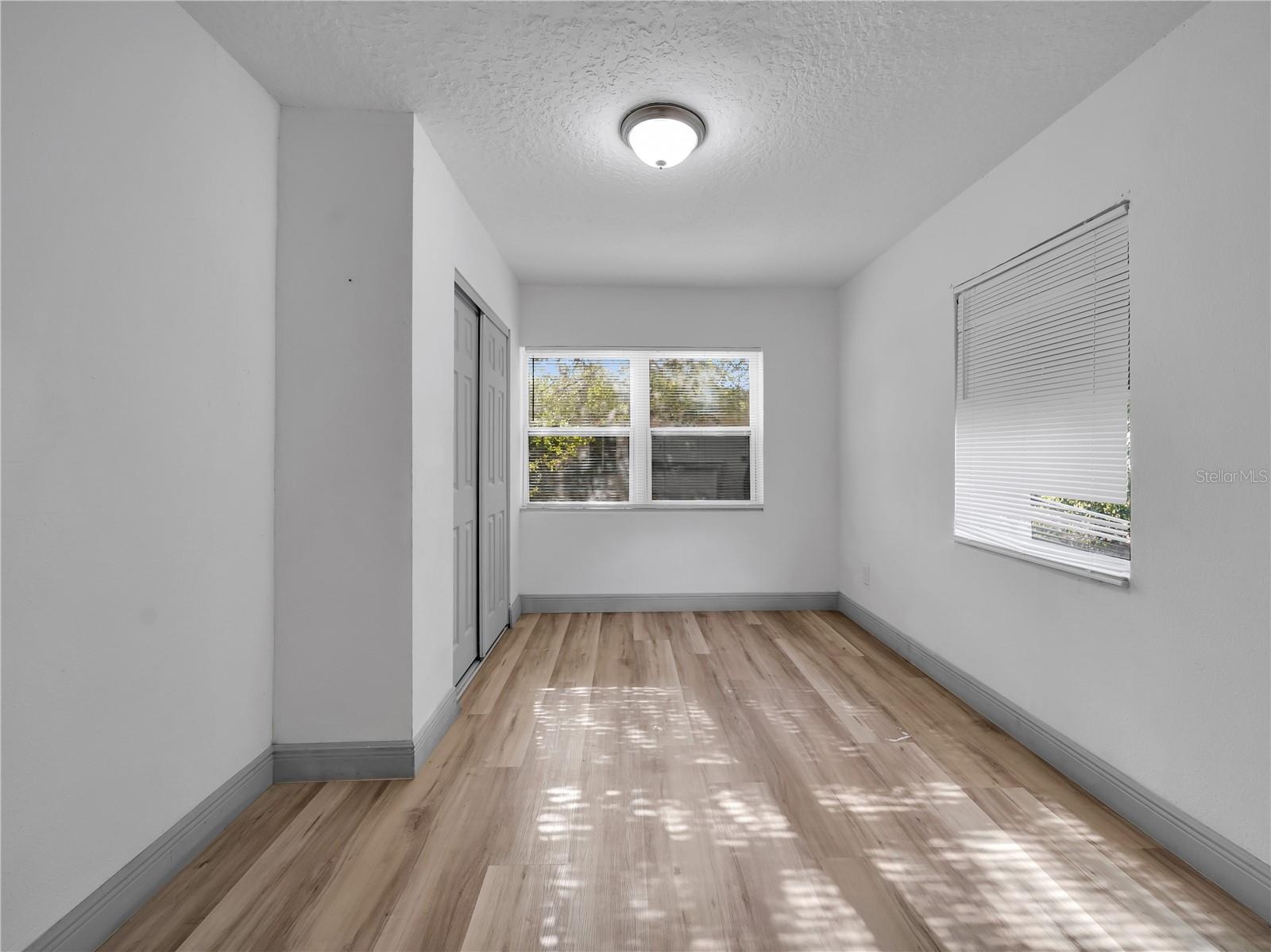 AZALEA PARK SEC 03 - Residential Lease