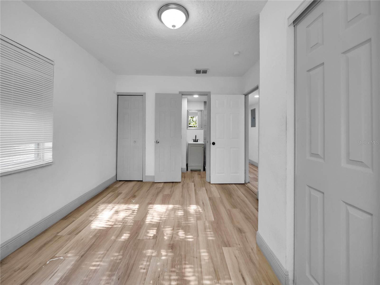 AZALEA PARK SEC 03 - Residential Lease