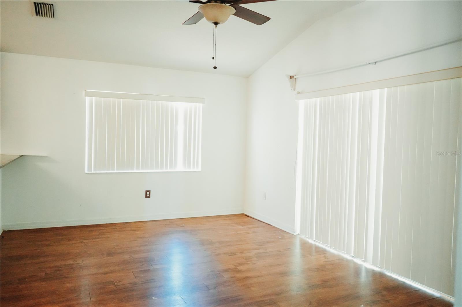 CONCORD STATION PH 01 UNITS C D E & F - Residential