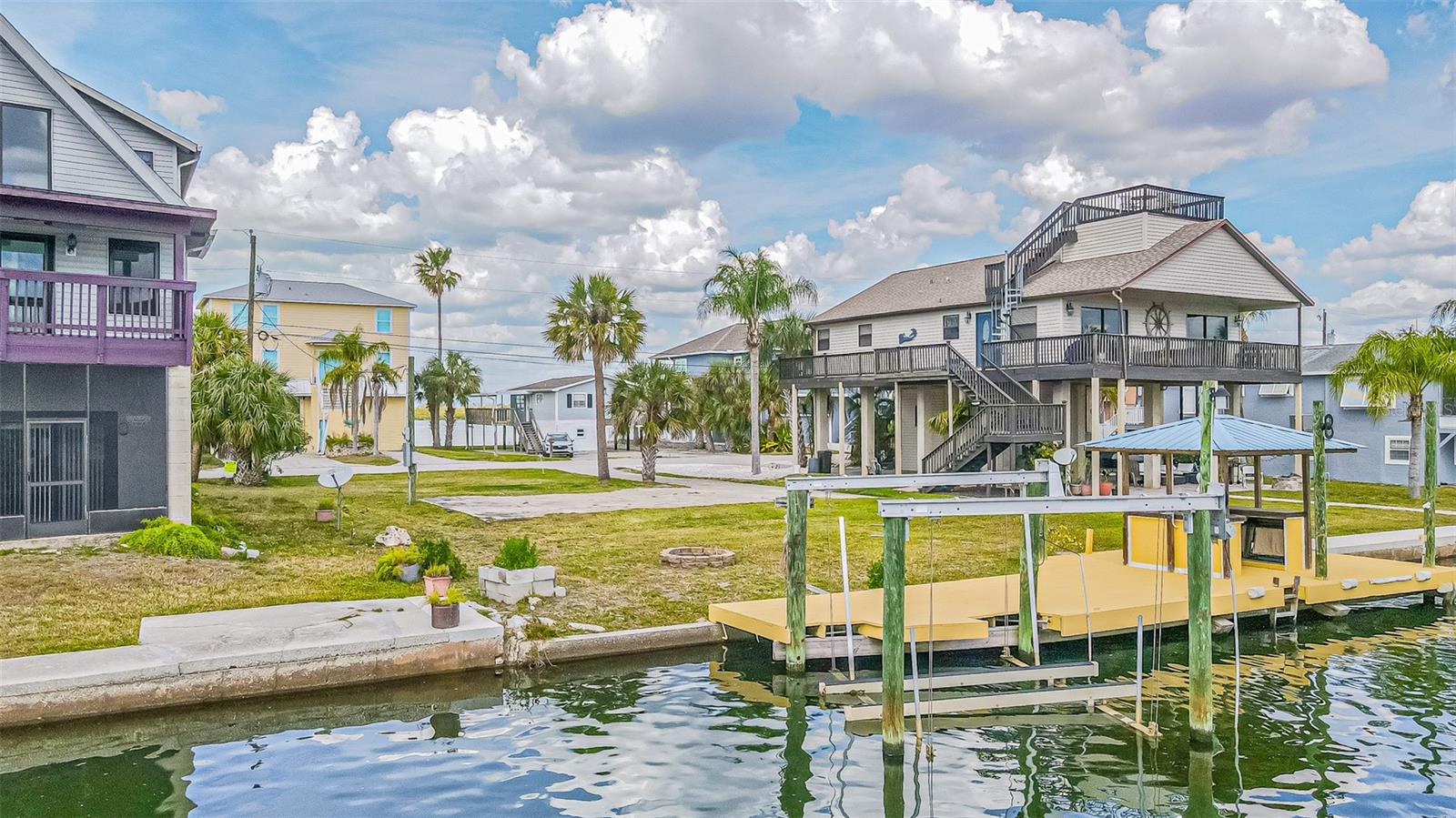 DRIFTWOOD ISLES - Land