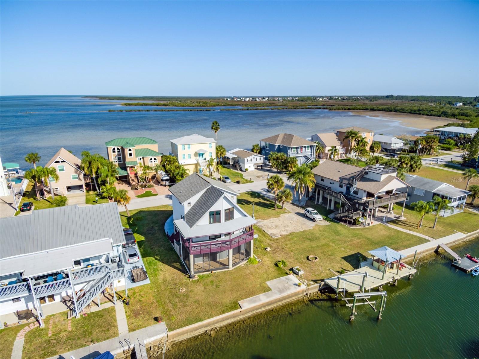 DRIFTWOOD ISLES - Land