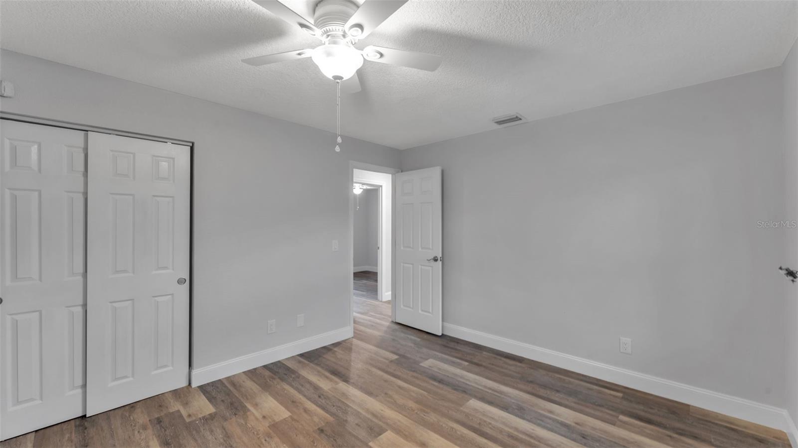 LAKEWOOD KNOLL - Residential