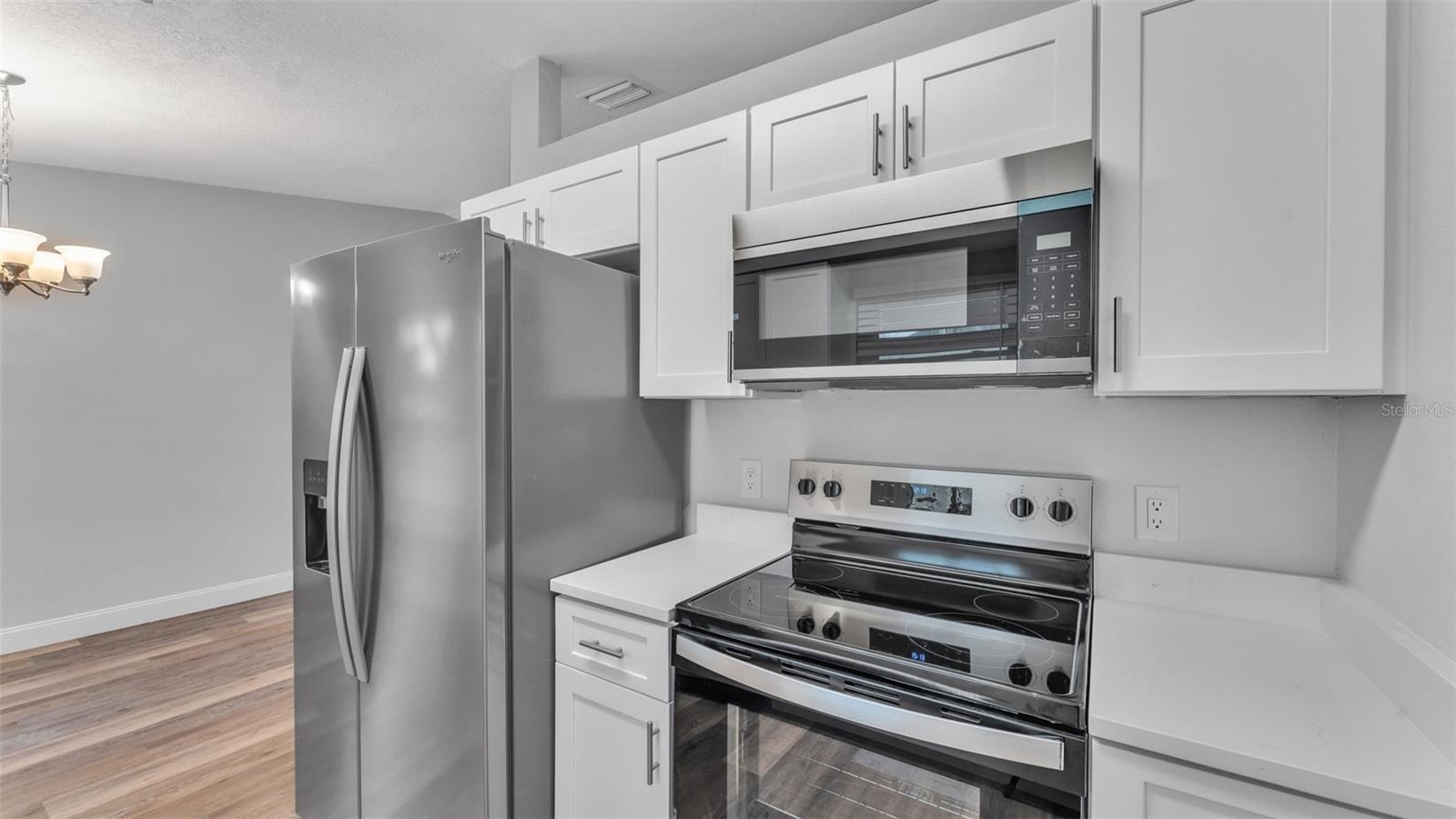 LAKEWOOD KNOLL - Residential