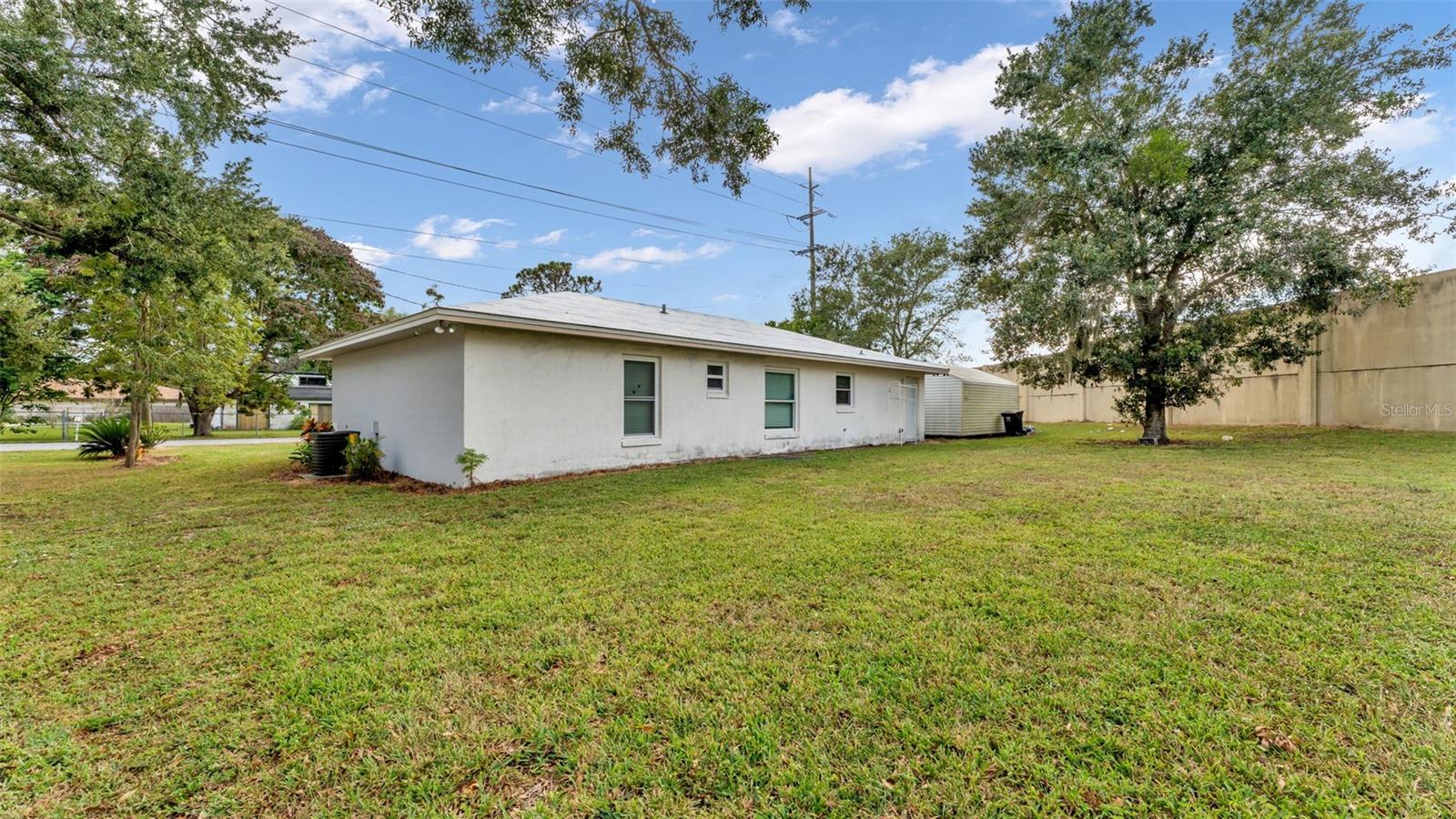 LAKEWOOD KNOLL - Residential