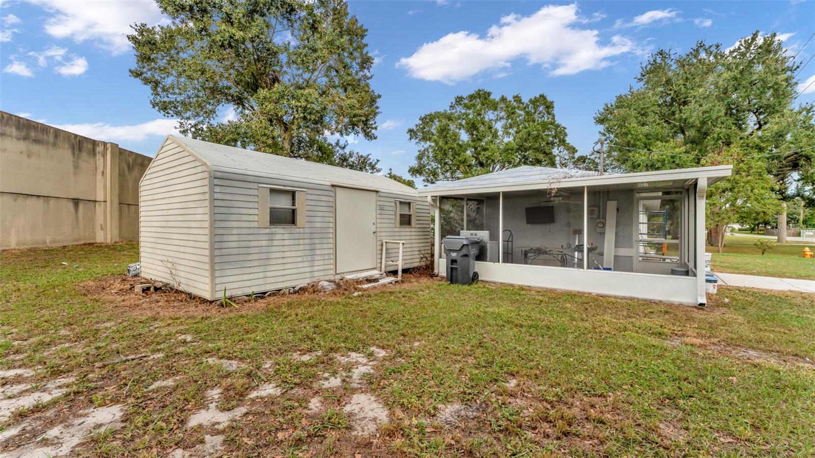 LAKEWOOD KNOLL - Residential