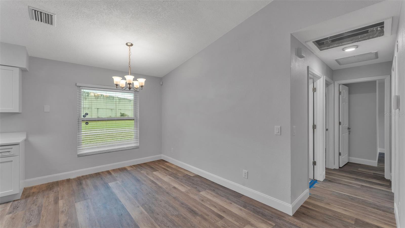 LAKEWOOD KNOLL - Residential