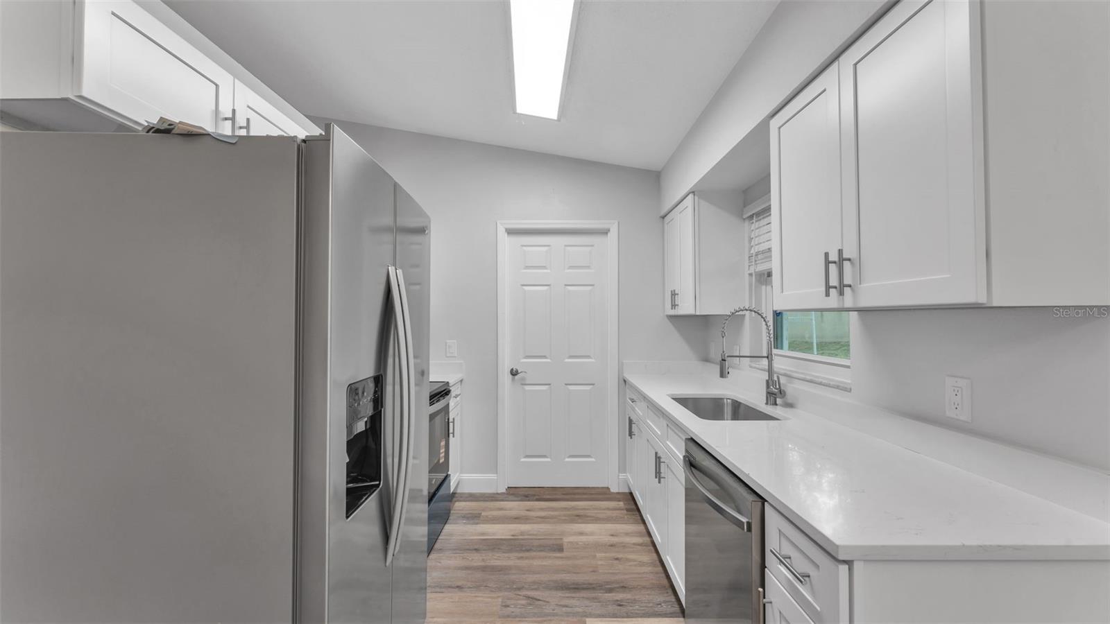 LAKEWOOD KNOLL - Residential