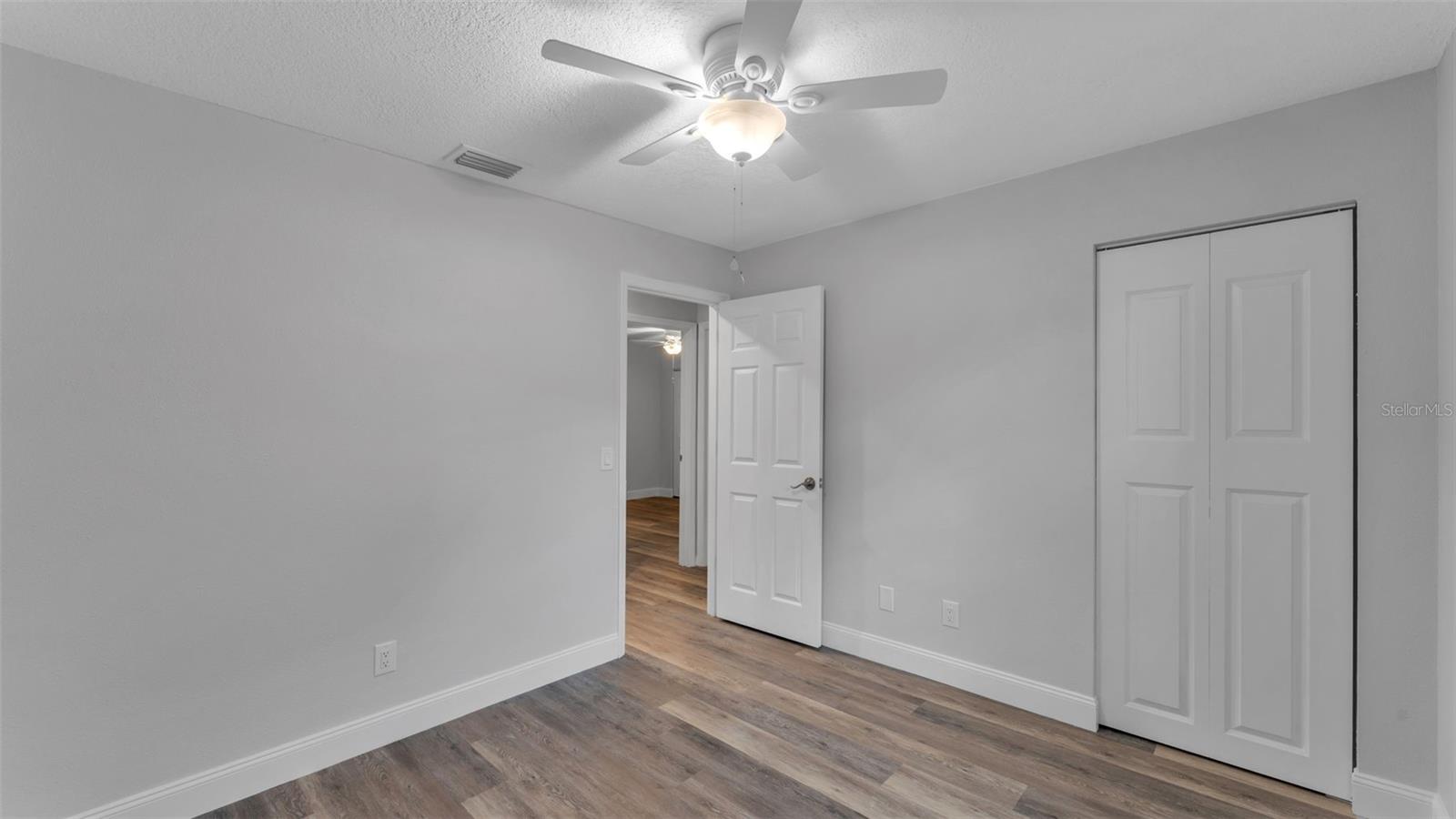 LAKEWOOD KNOLL - Residential