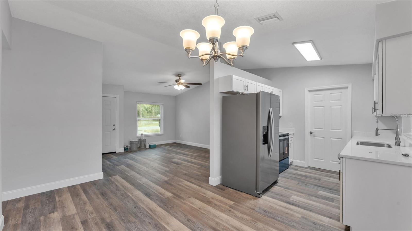 LAKEWOOD KNOLL - Residential