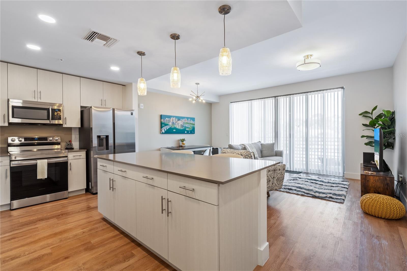 1709 N TAMIAMI TRAIL 211