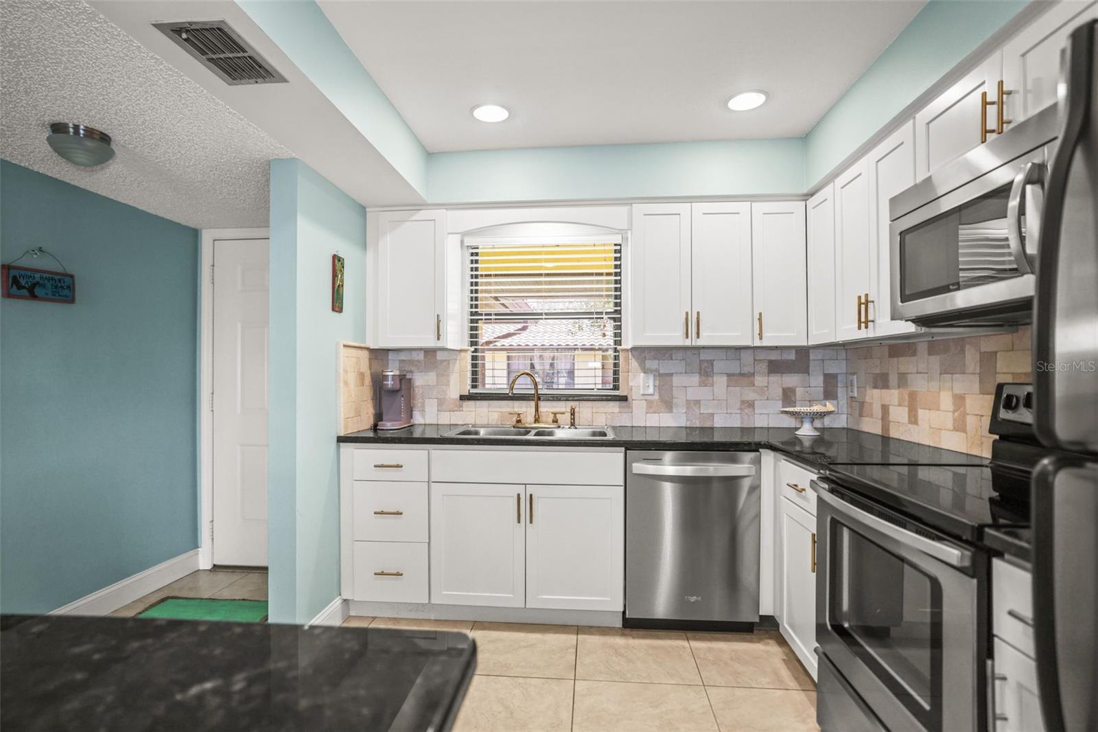 HAMMOCK PINE VILLAGE - Residential