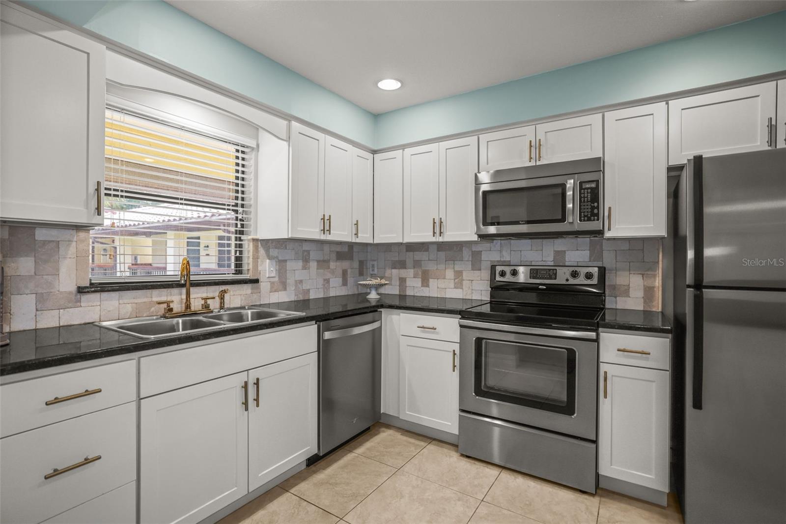 HAMMOCK PINE VILLAGE - Residential