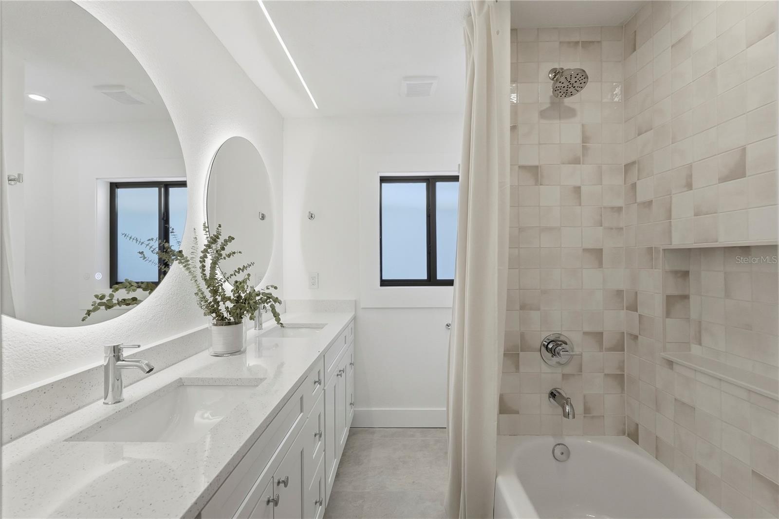 2846 PINELLAS POINT DRIVE S