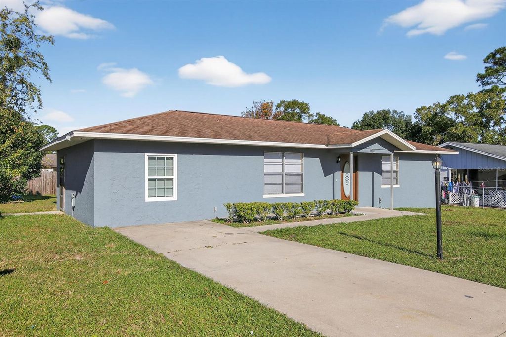 Photo of 8800 SE 89th Place, Ocala, FL 34472 (MLS # O6357499)