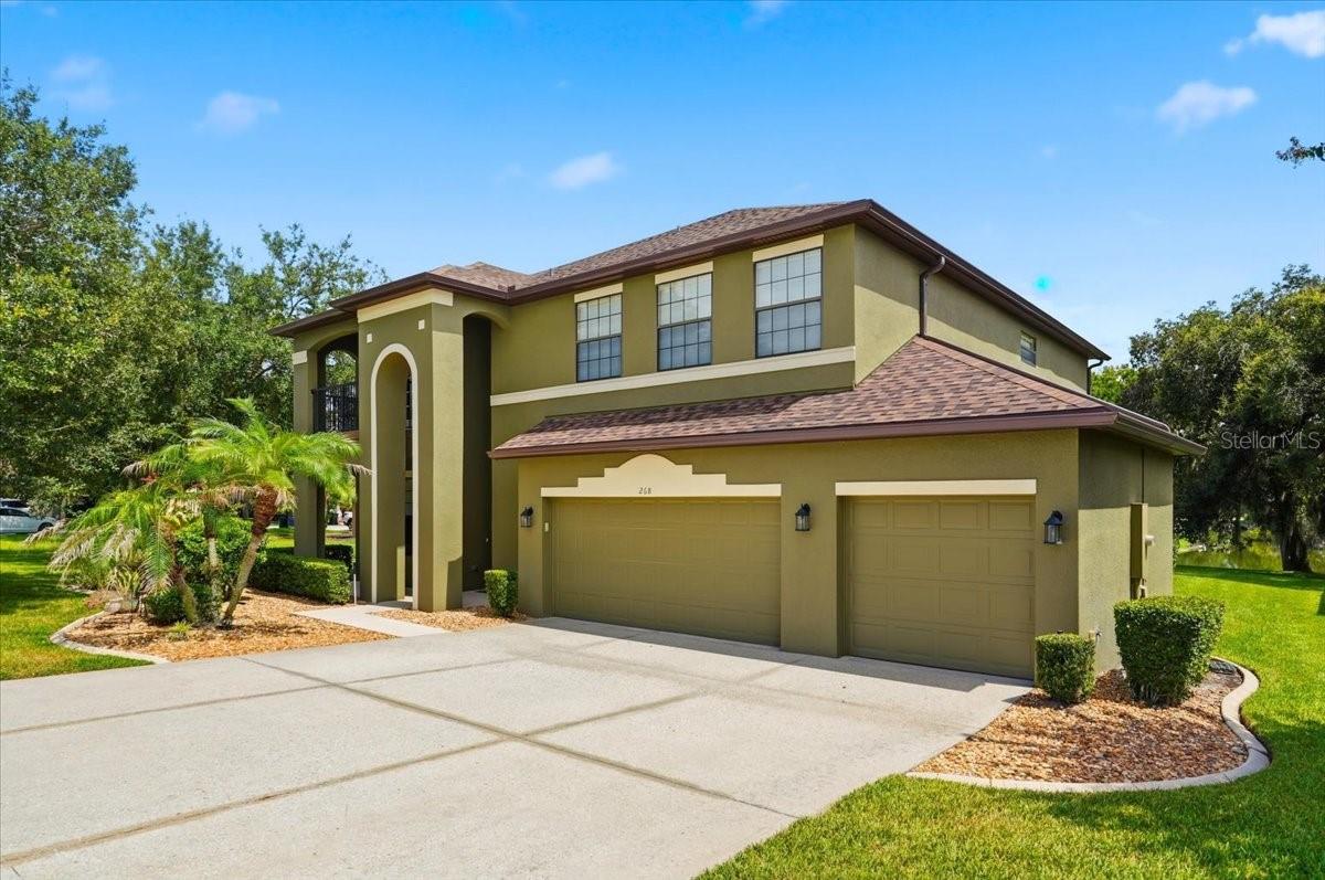 268 OAK LANDING LANE