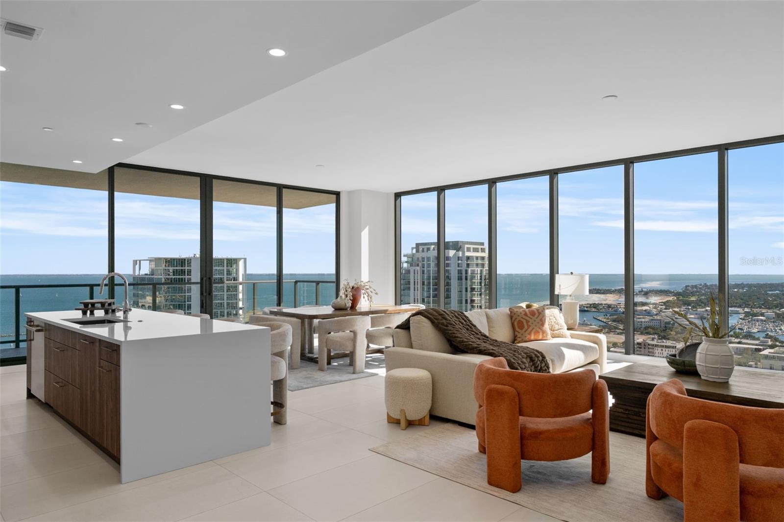 ART HOUSE - Residential