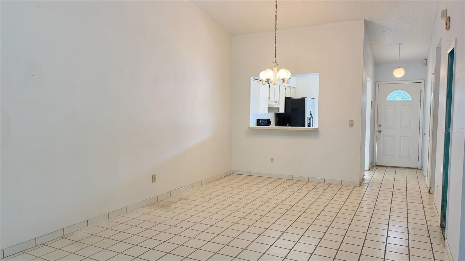 Search 1 762 KINGS COVE COURT