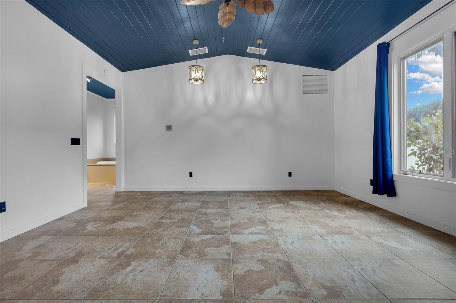 WINDERMERE TOWN - Residential Lease