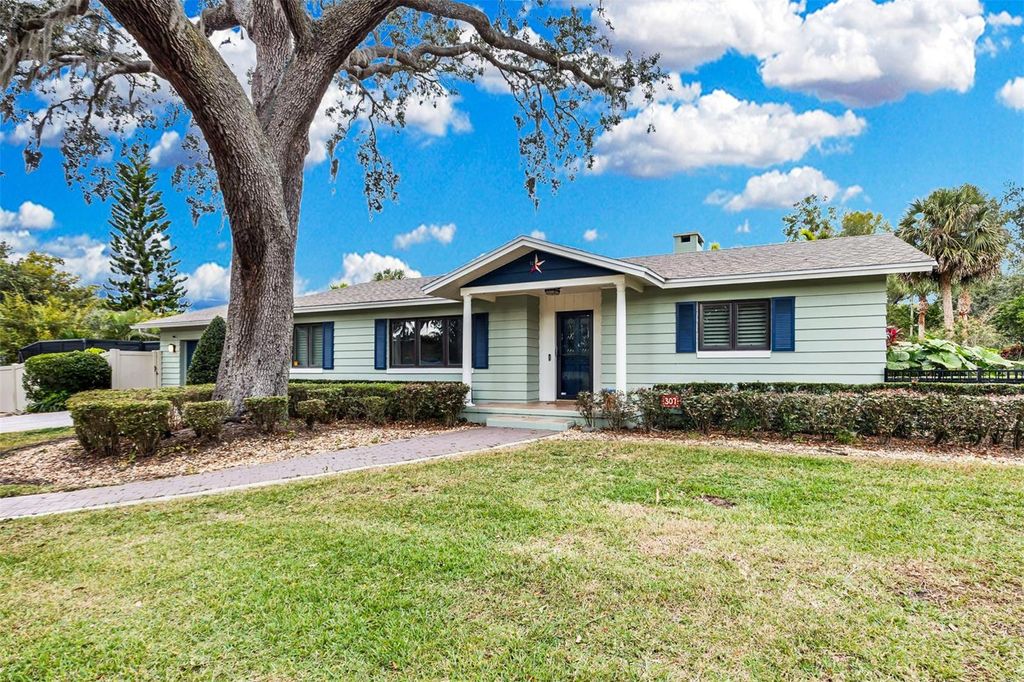 Photo of 307 W 4th Avenue, Windermere, FL 34786 (MLS # O6275058)