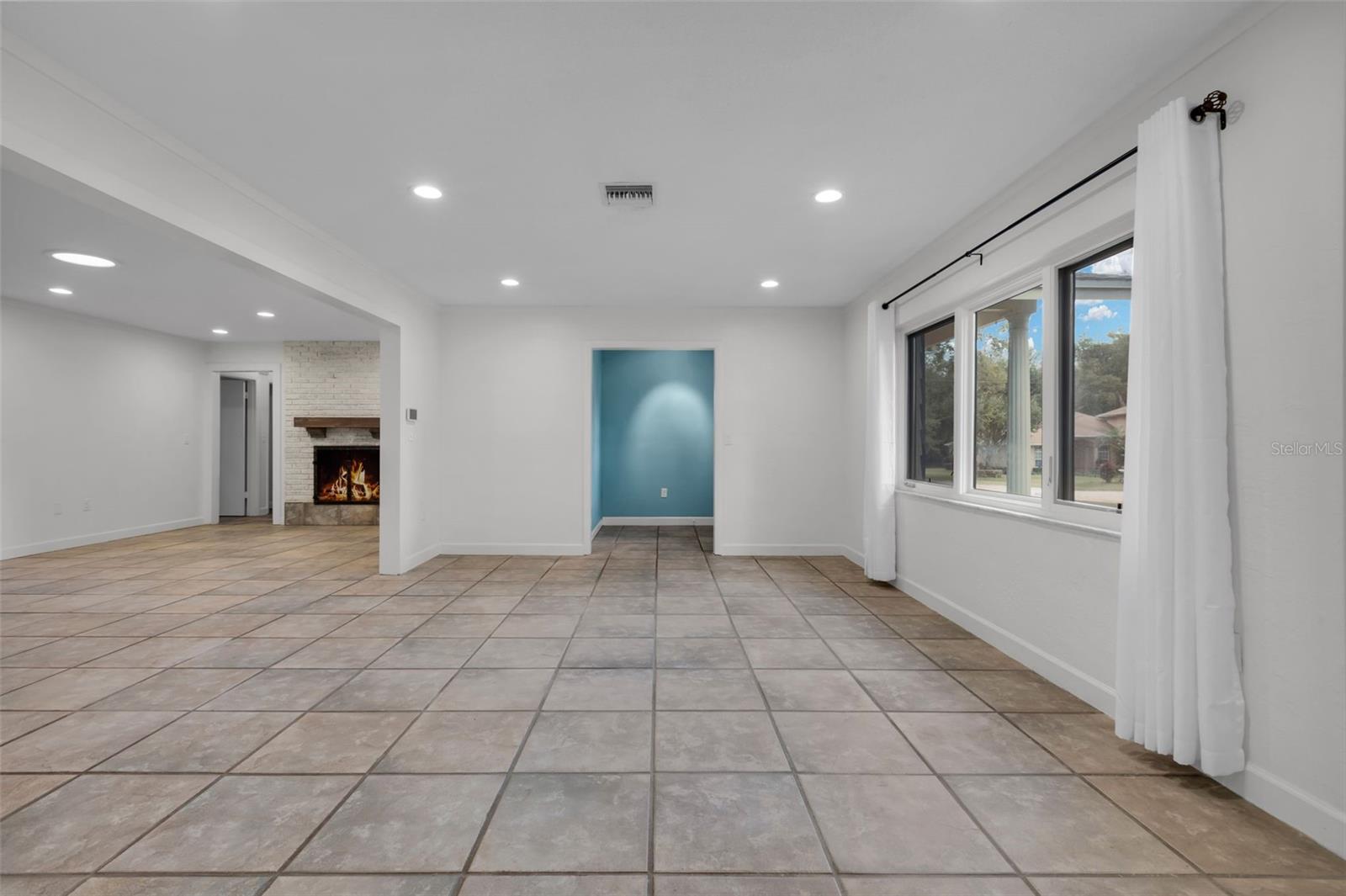 WINDERMERE TOWN - Residential Lease