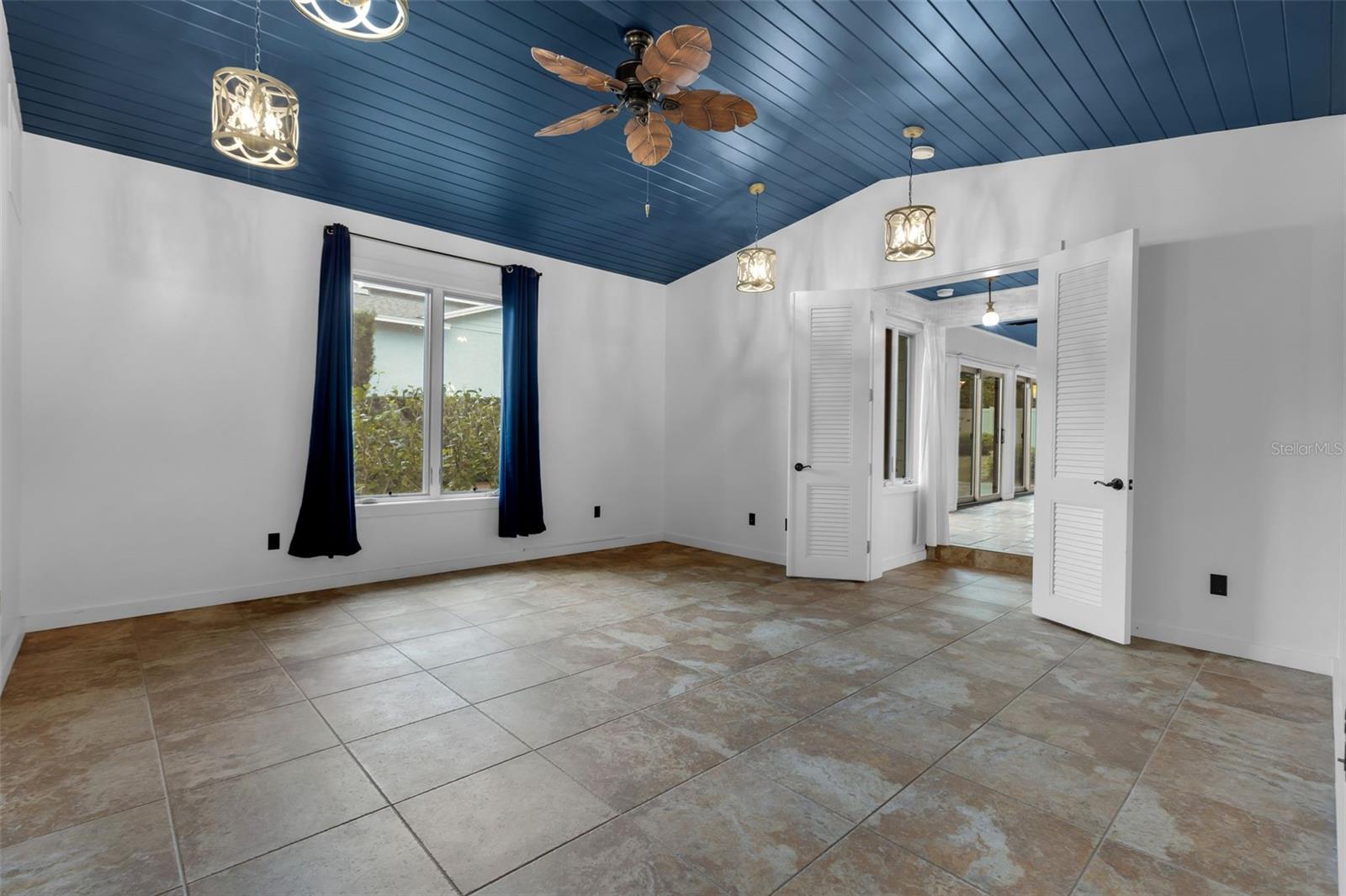 WINDERMERE TOWN - Residential Lease