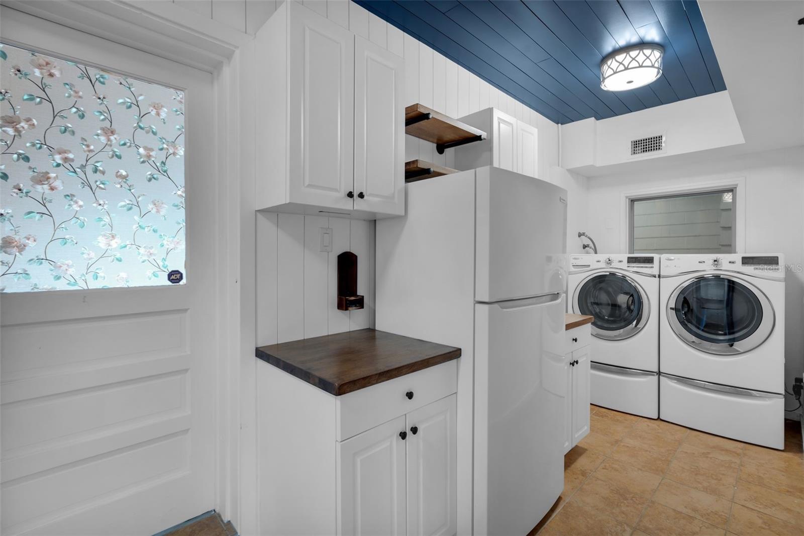 WINDERMERE TOWN - Residential Lease