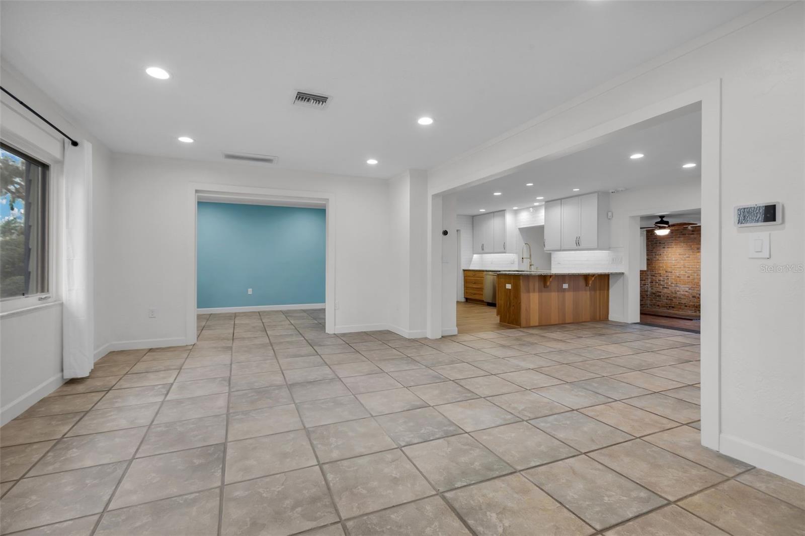 WINDERMERE TOWN - Residential Lease