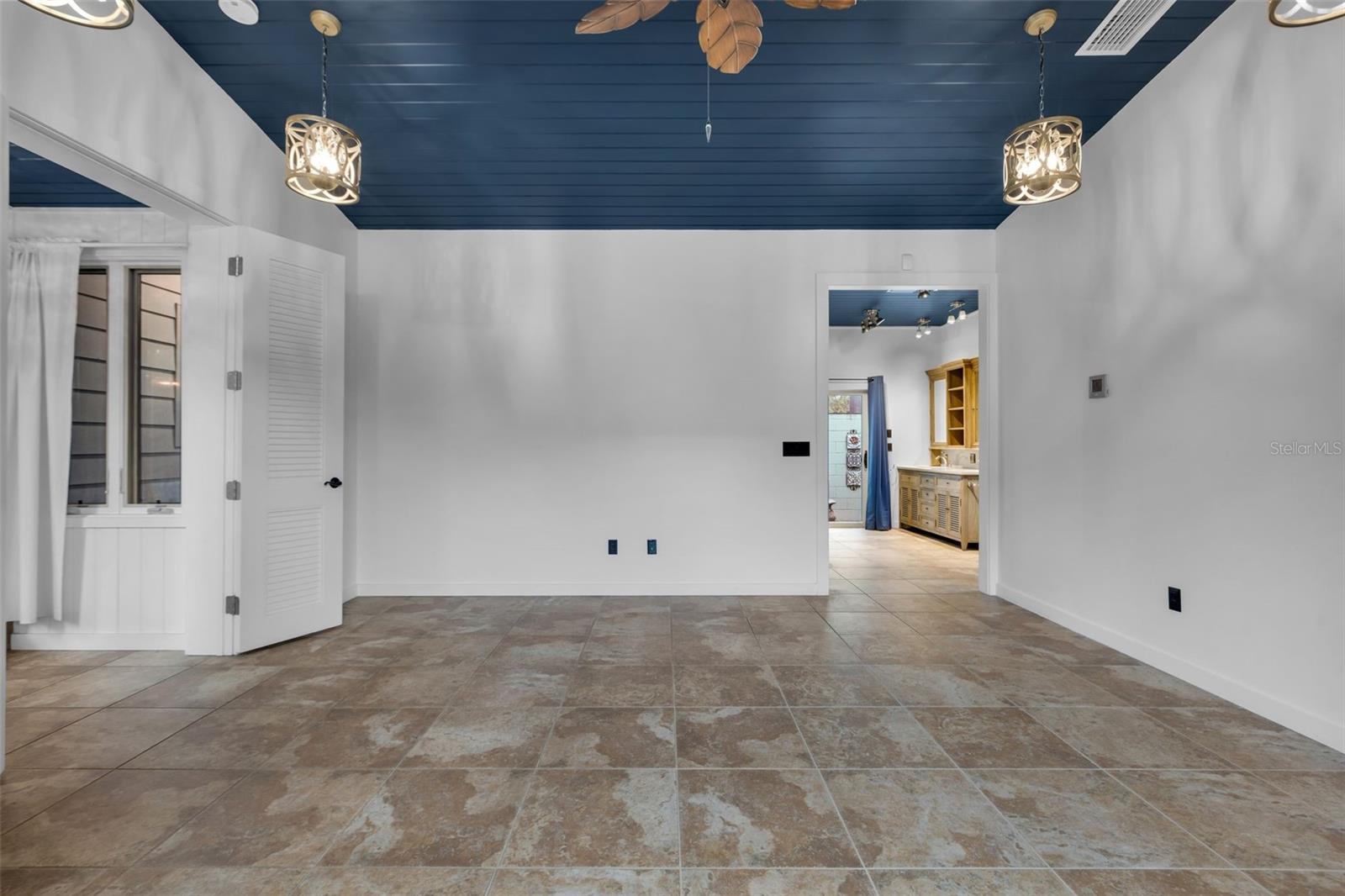 WINDERMERE TOWN - Residential Lease