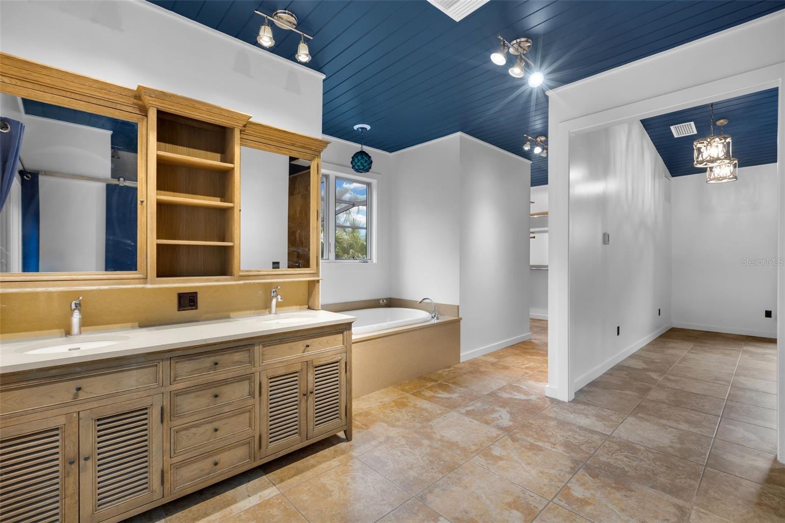 WINDERMERE TOWN - Residential Lease