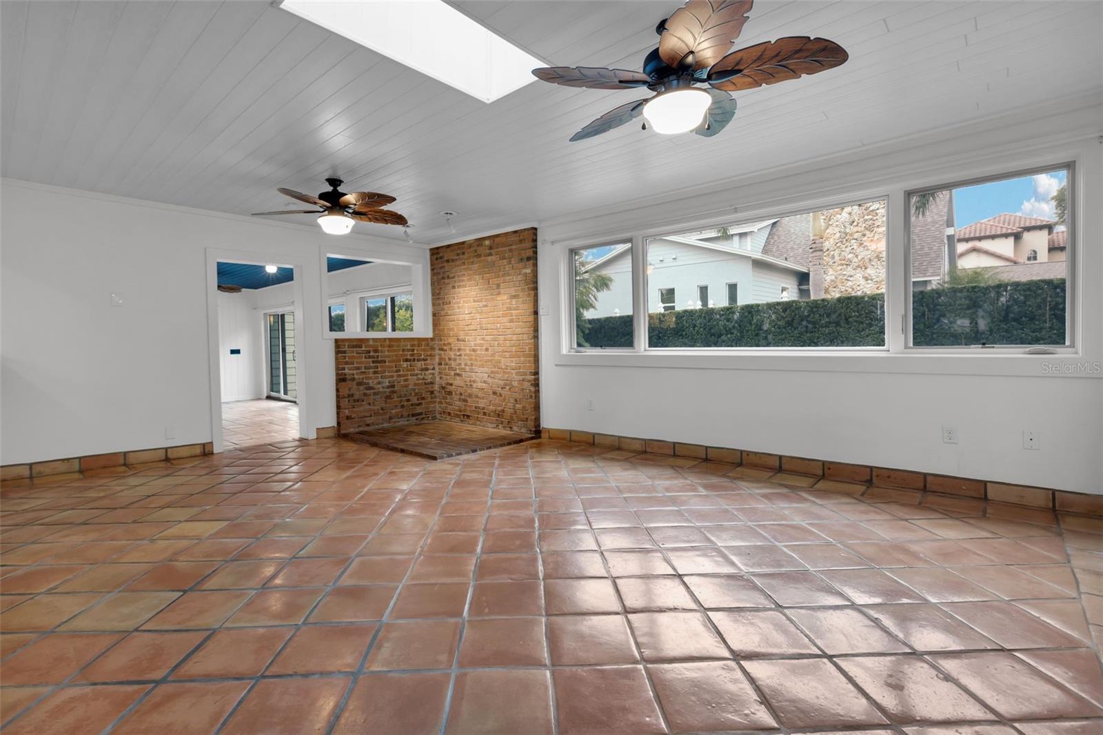 WINDERMERE TOWN - Residential Lease