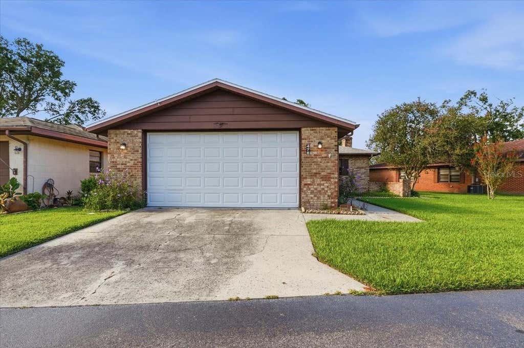 Photo of 478 Lake Carolyn Circle, Lakeland, FL 33813 (MLS # P4939526)