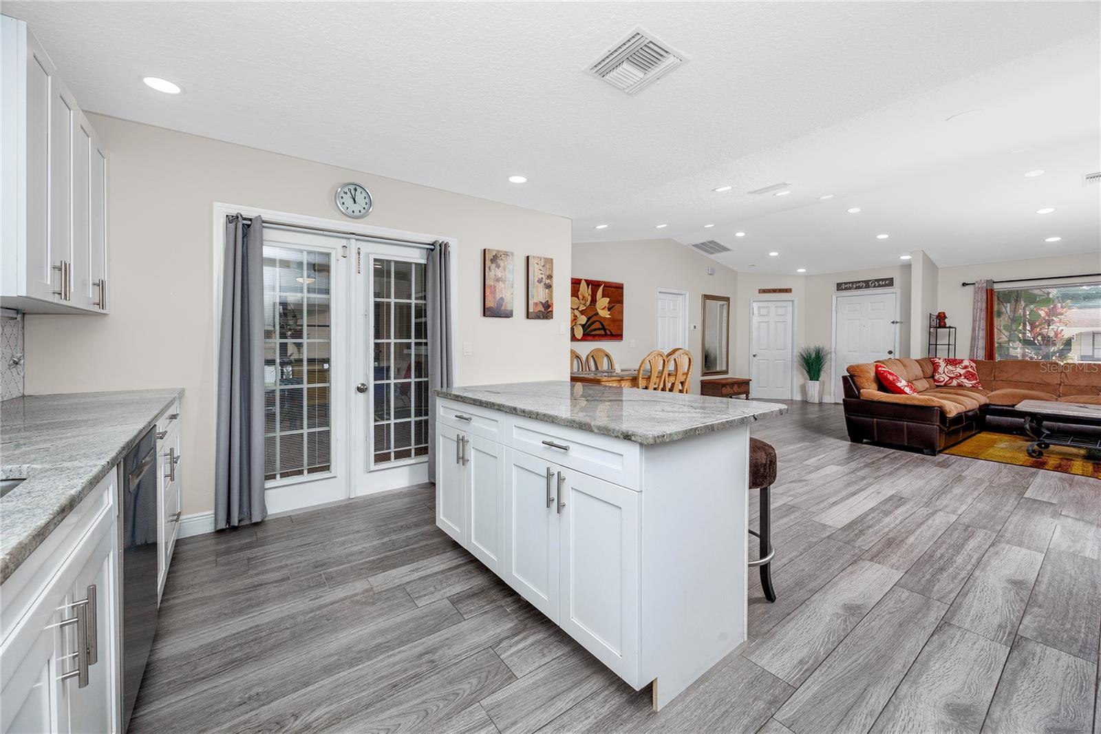 PARK LAKE ESTATES - Residential