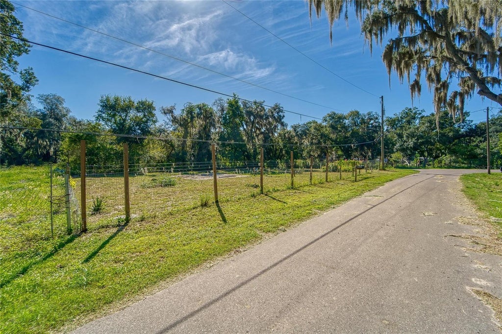Photo of 3533 Jordan Road, Dover, FL 33527 (MLS # TB8552882)